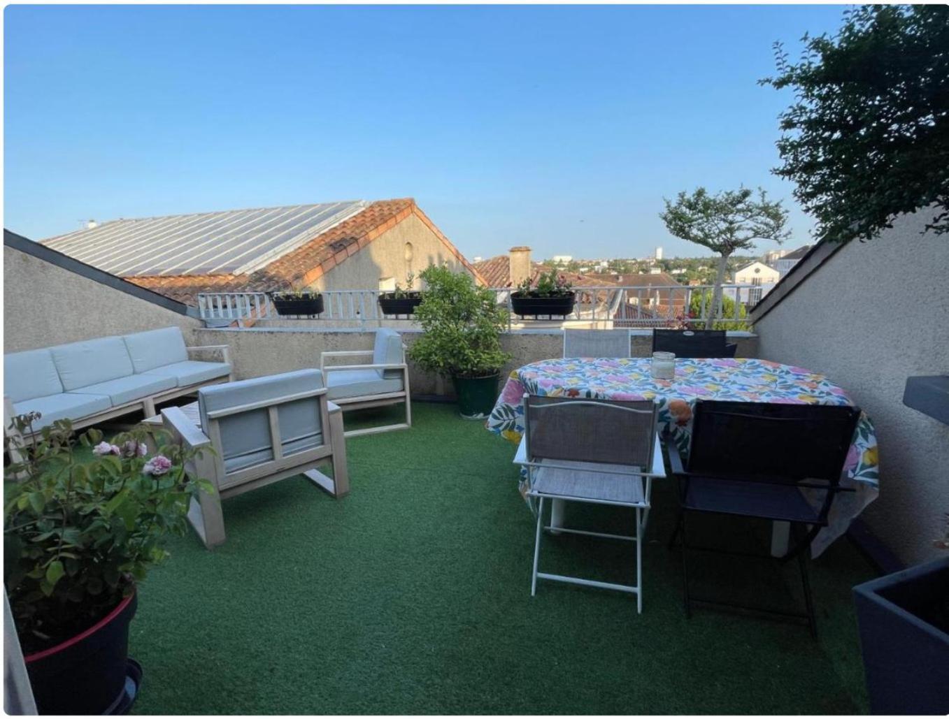Grand Appartement Hypercentre Avec Terrasse Et Parking Poitiers Esterno foto